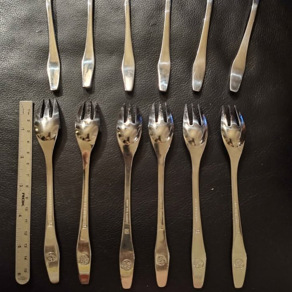 Air Canada 12 Forks SS Korea Cassidy's New Condition